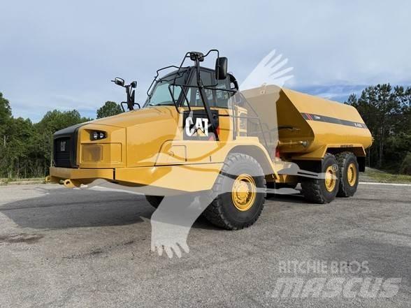 CAT 730C2 Цистерни за вода
