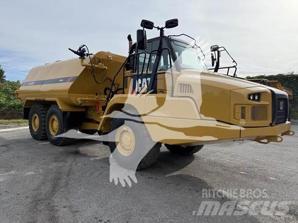 CAT 730C2 Цистерни за вода
