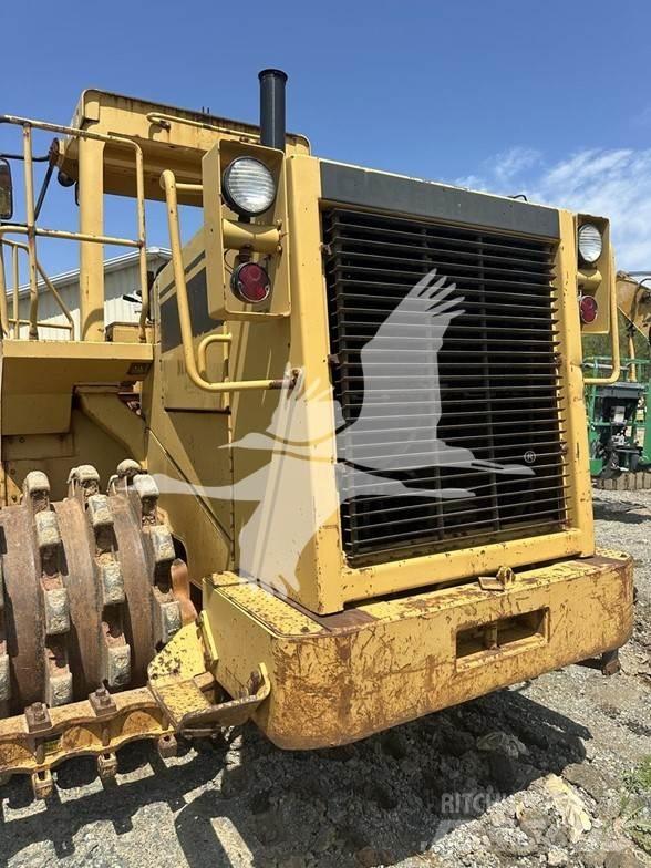 CAT 815B Еднобарабанни ролки
