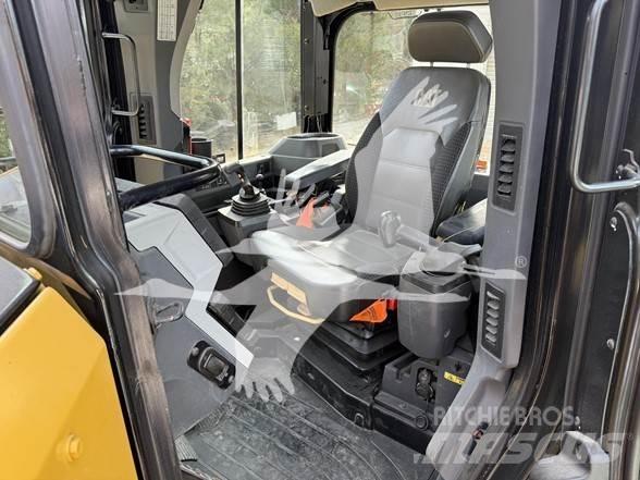 CAT D6 Верижни булдозери
