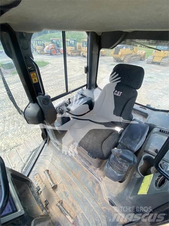 CAT D6K2 LGP Верижни булдозери

