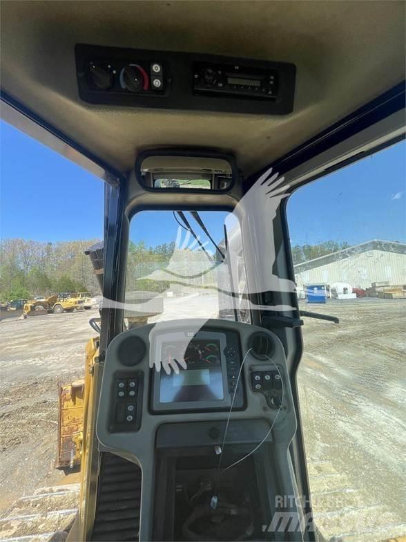 CAT D6T XL Верижни булдозери
