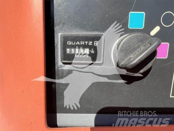 JLG 450AJ Съчленени стрелови подемници