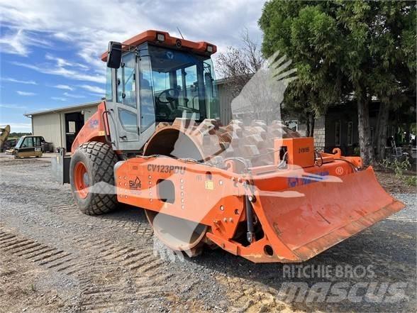 XCMG CV123PDU Еднобарабанни ролки
