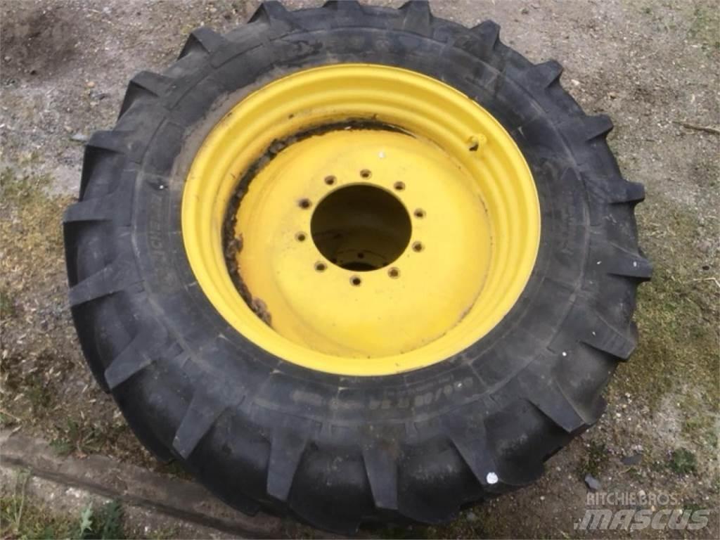 Michelin 420/85R34 Колелета/Гуми