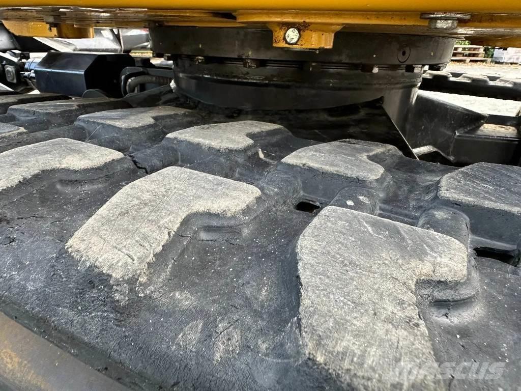 CAT 302.7D Мини екскаватори < 7 т