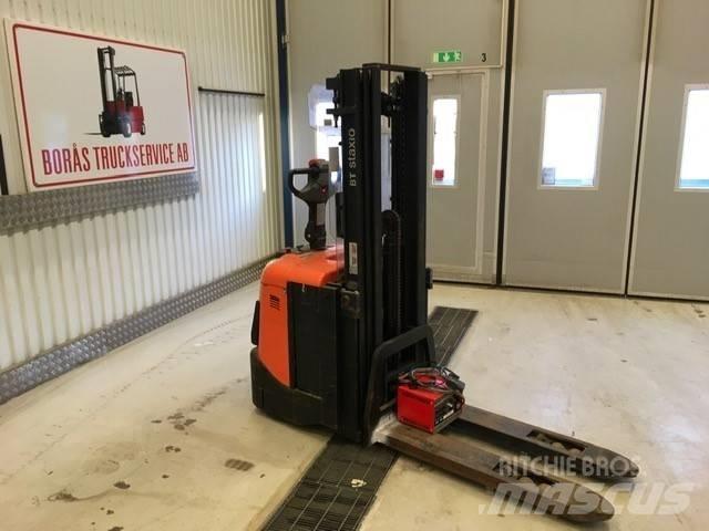 BT SPE 125 L Колички високоповдигачи с теглич