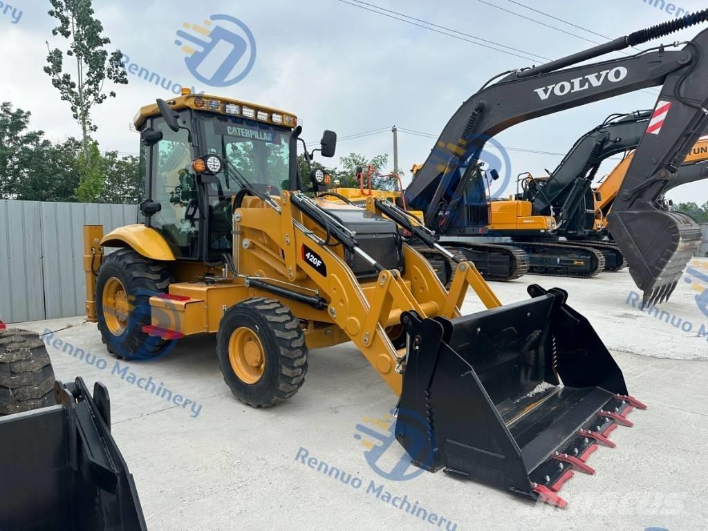 CAT 420F Товарач със заден ексватор