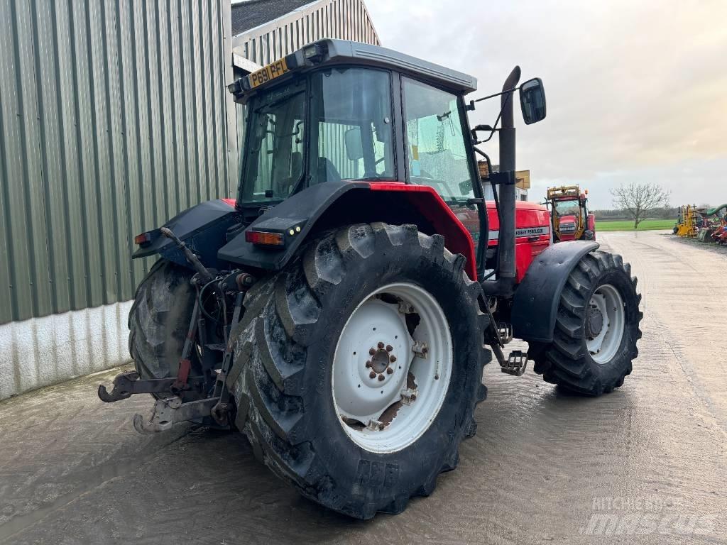 Massey Ferguson 8130 Трактори