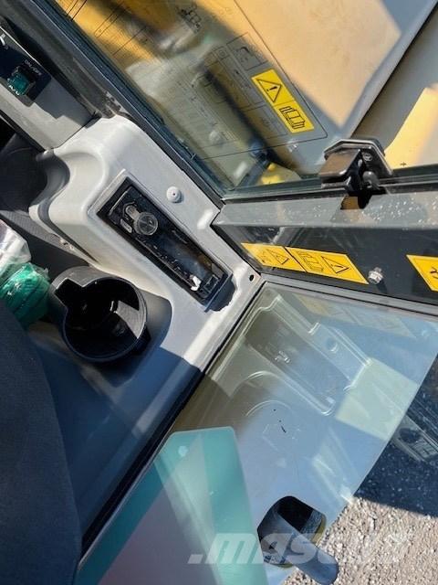 Komatsu PC 80 MR Средни екскаватори 7т - 12т