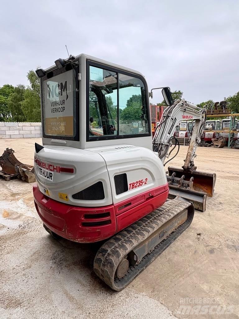 Takeuchi TB 235 Мини екскаватори < 7 т