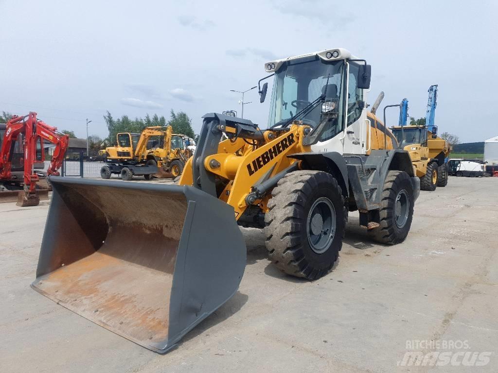 Liebherr L 524 Колесни товарачи