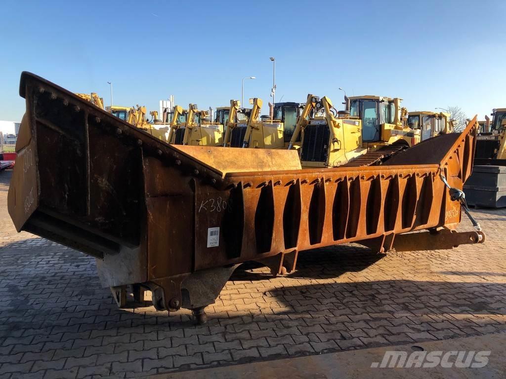CAT D9U Blade Остриета