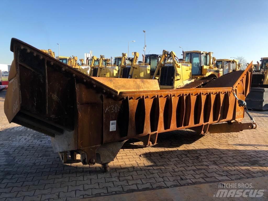 CAT D9U Blade Остриета
