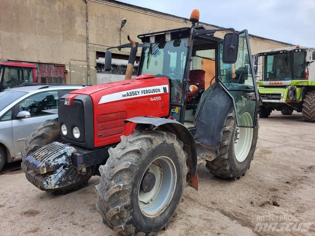 Massey Ferguson 4455 Трактори