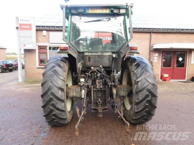 Valtra T190 Трактори