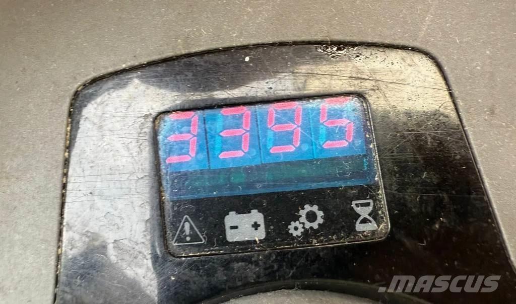 BT SWE200D Колички високоповдигачи с теглич