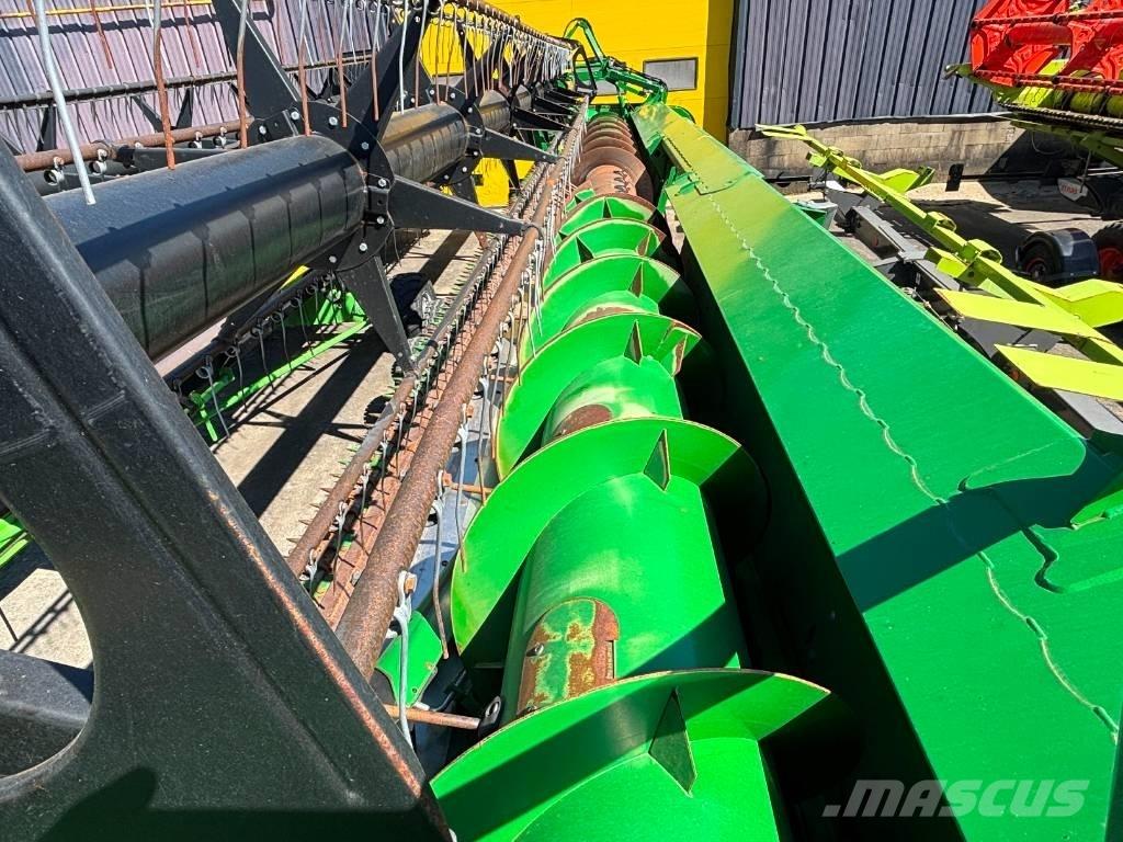 John Deere S 690 i Комбайни