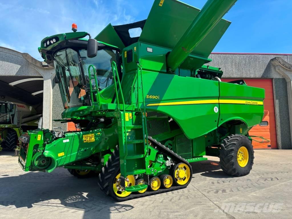 John Deere S 690 i Комбайни