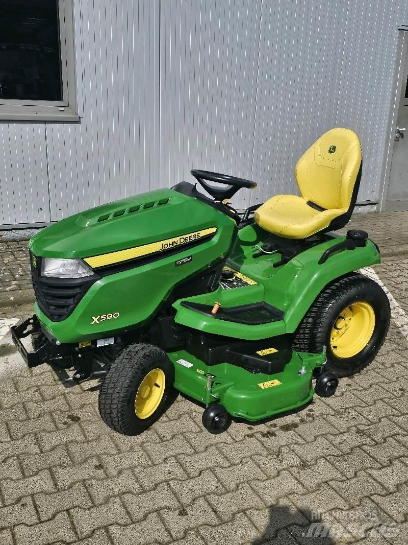 John Deere X590 Косачки