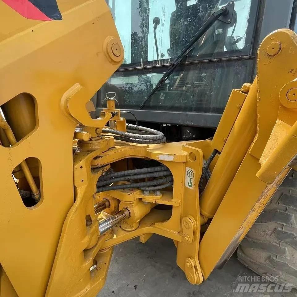 CAT 420 F Товарач със заден ексватор