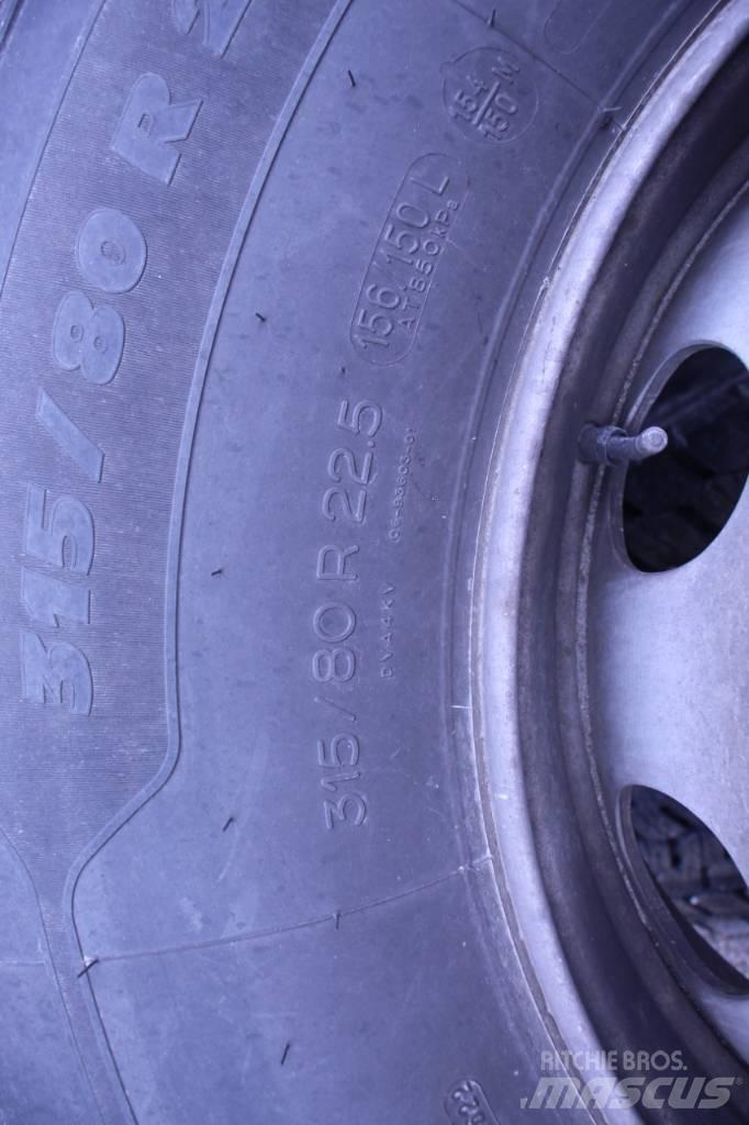 Michelin X MULTI Гуми