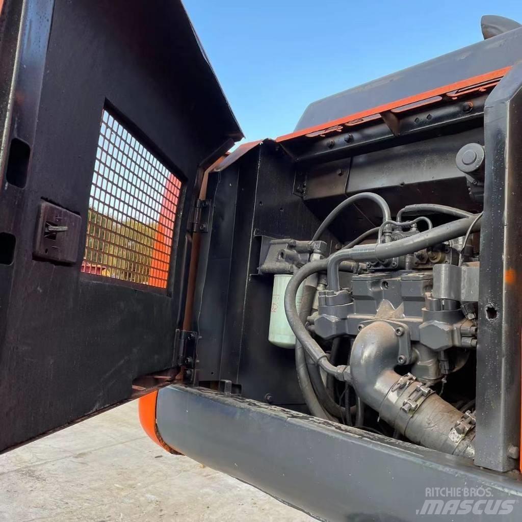 Hitachi ZX200 Верижен екскаватор