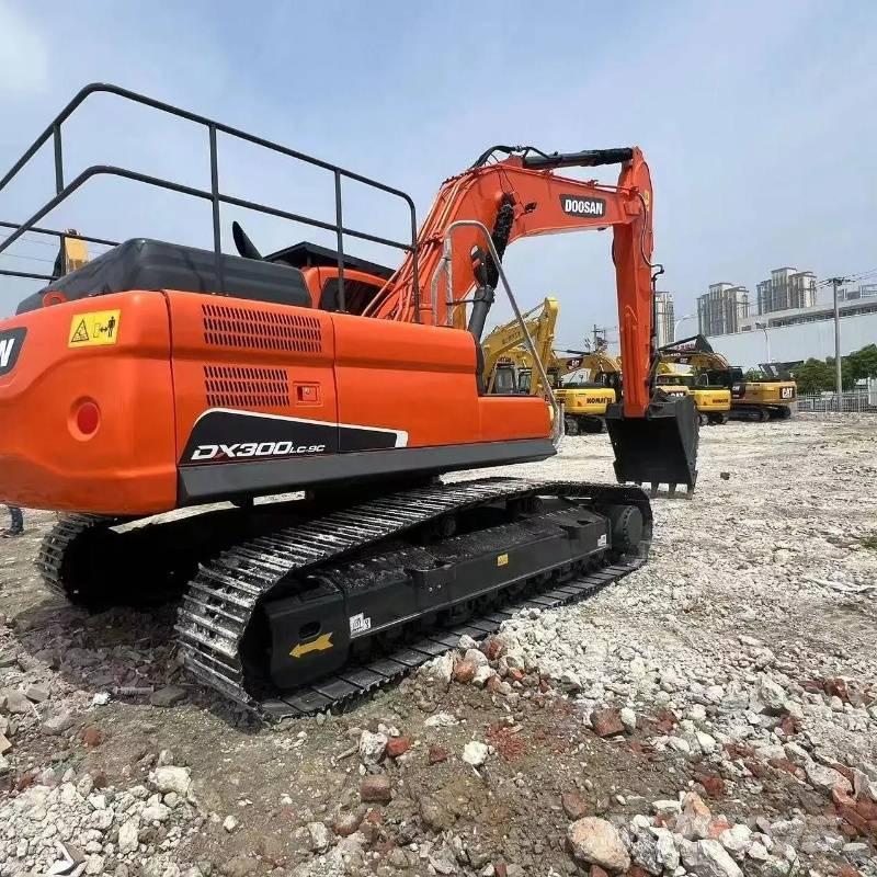 Doosan DX 300 Верижен екскаватор