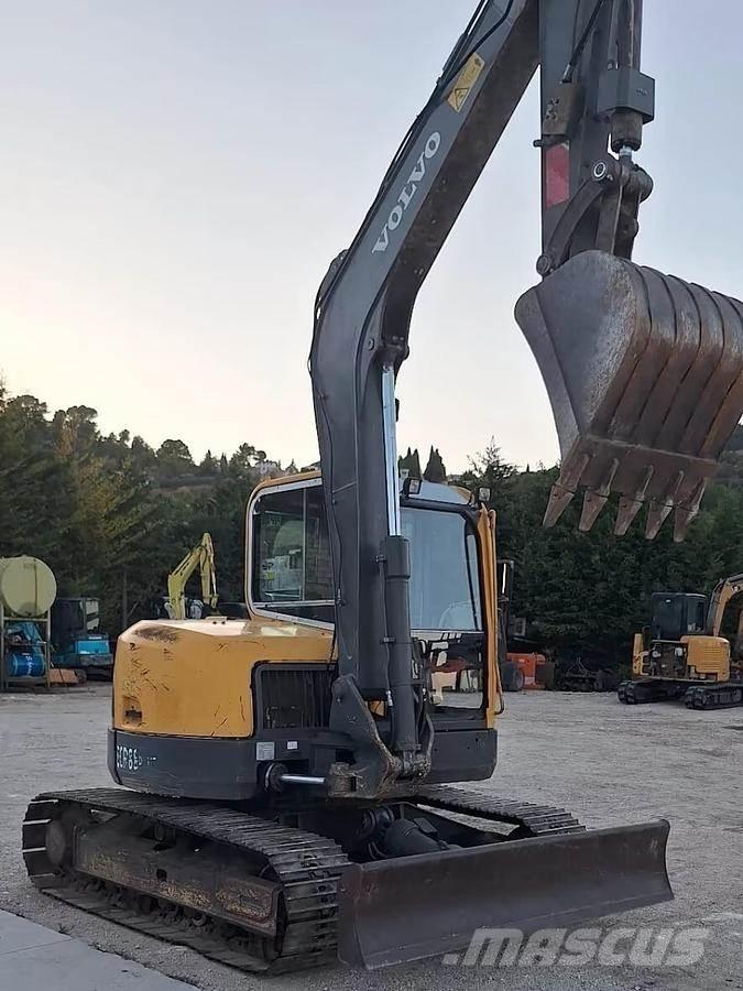 Volvo ECR88PLUS Средни екскаватори 7т - 12т