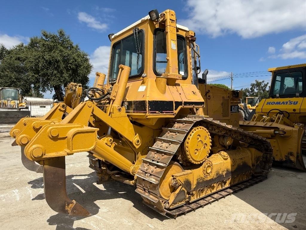 CAT D 5 H Верижни булдозери
