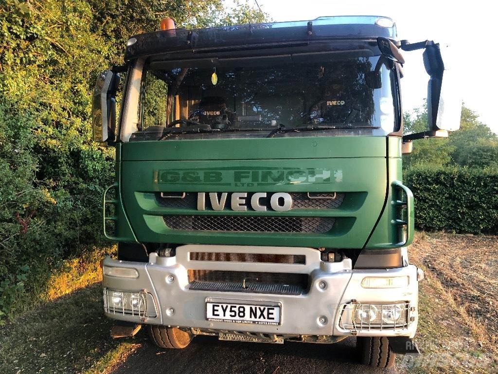 Iveco AD 260 T33 Самосвал