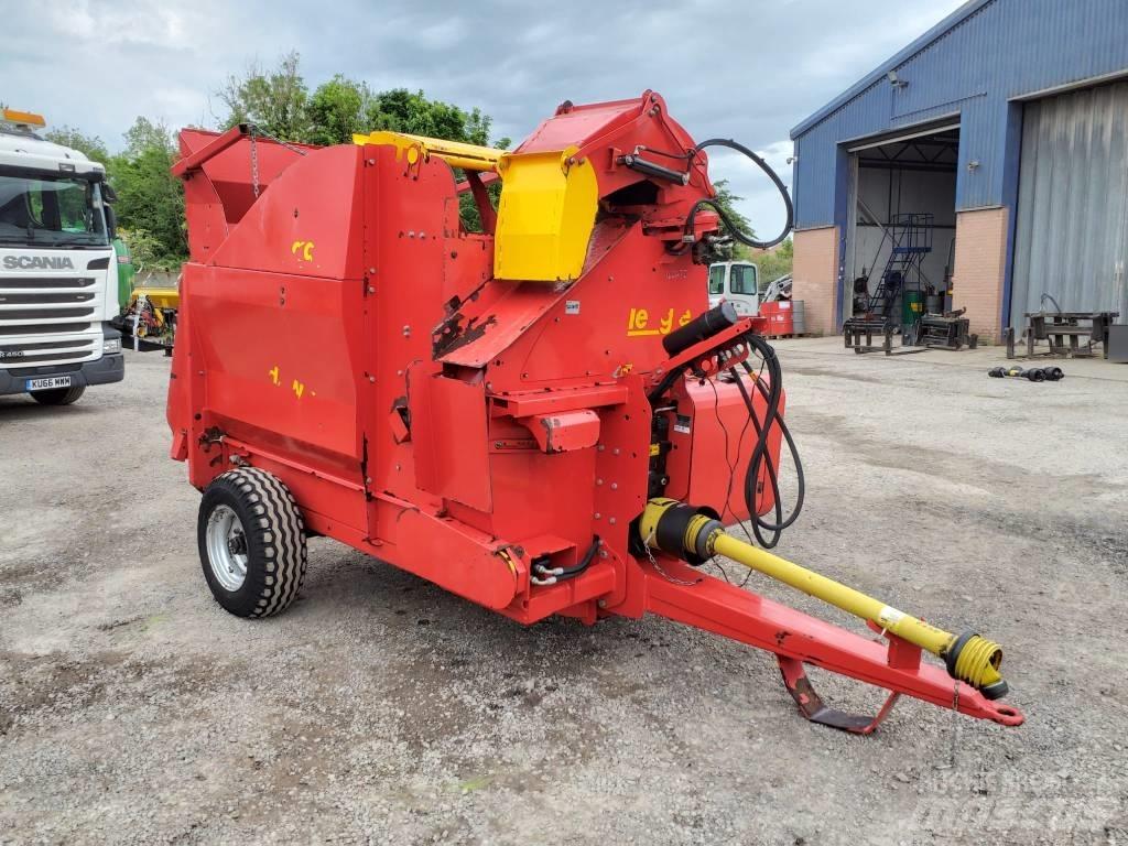 TEAGLE TOMAHAWK 8100 Резачки за бали, резачки и машини за отмотаване на бали