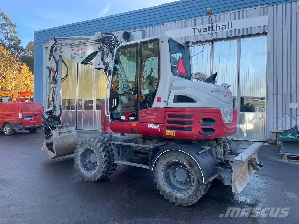Takeuchi TB 295 W Колесни екскаватори