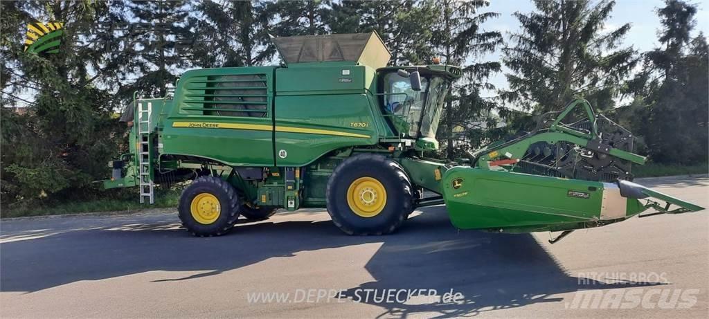 John Deere T670 Комбайни