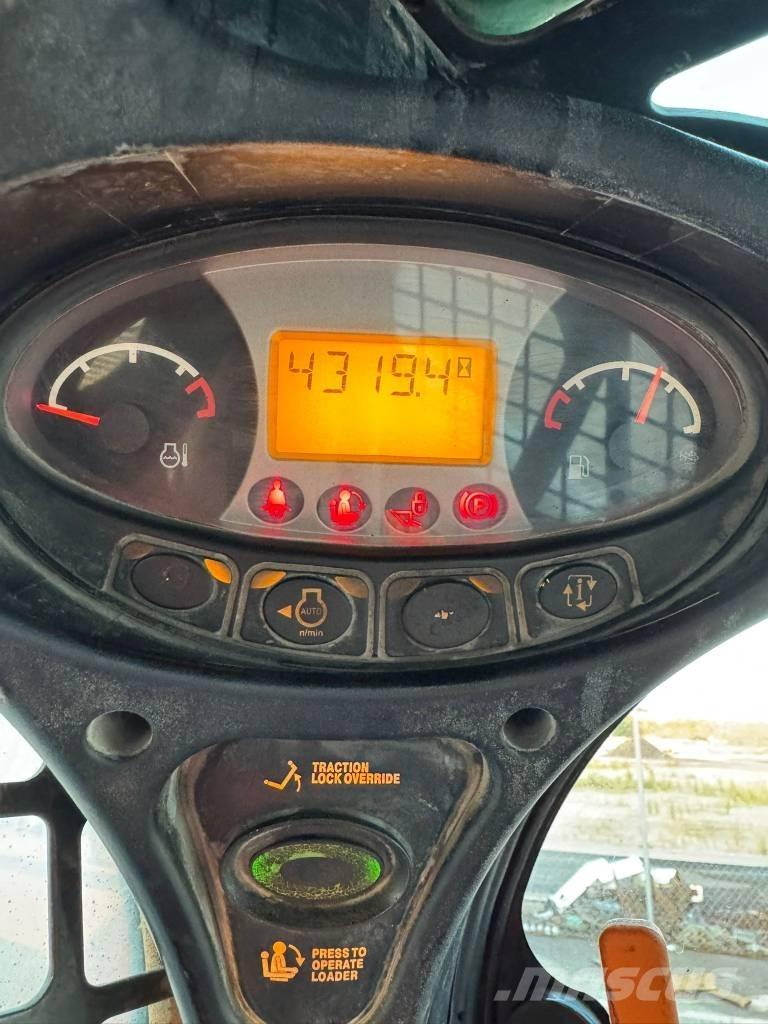 Bobcat S570 Мини товарачи
