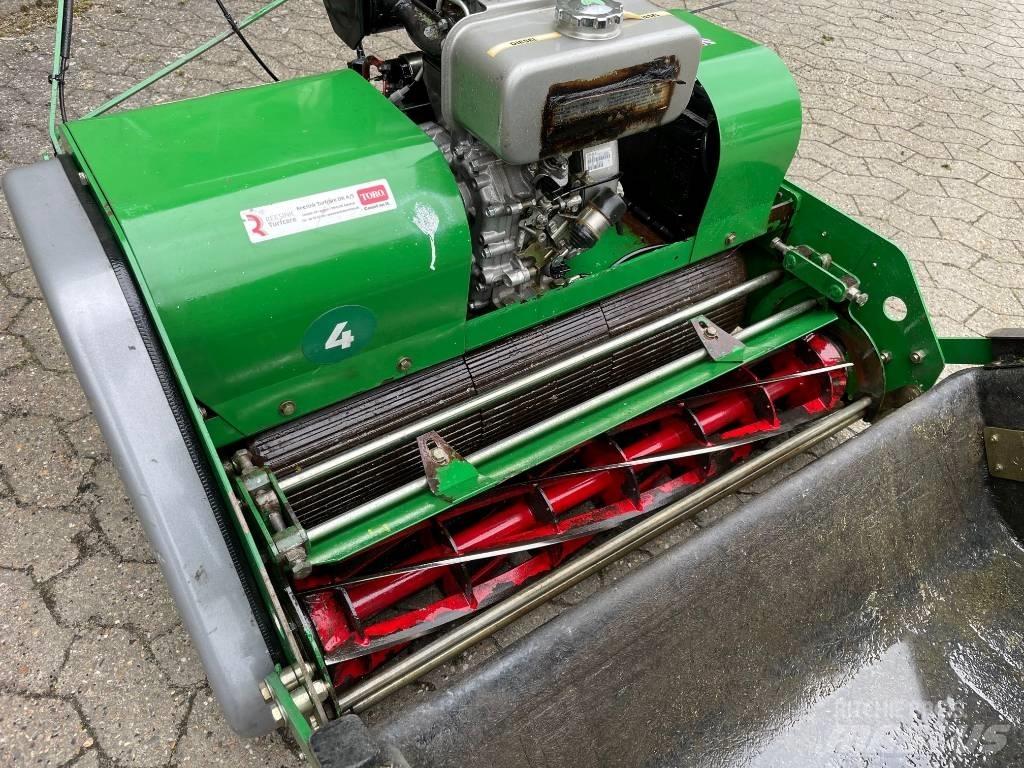 Dennis G860 Косачки за Greens