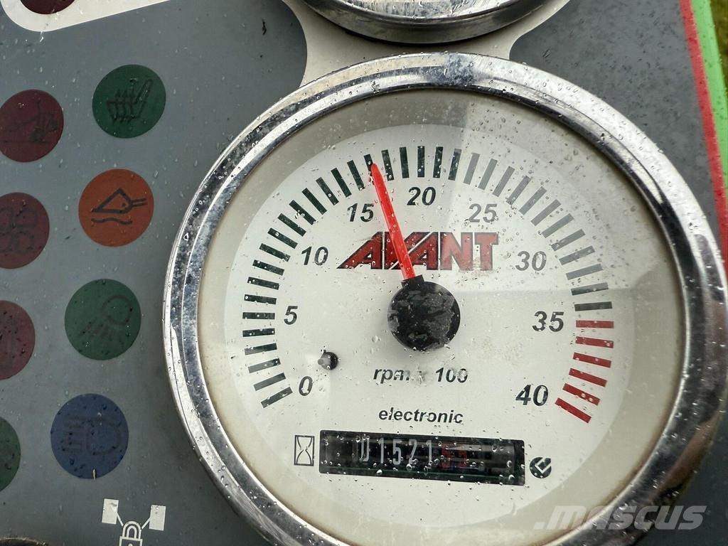 Avant 635 Колесни товарачи