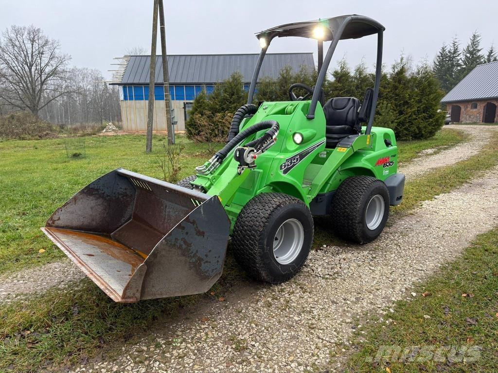 Avant 635 Колесни товарачи