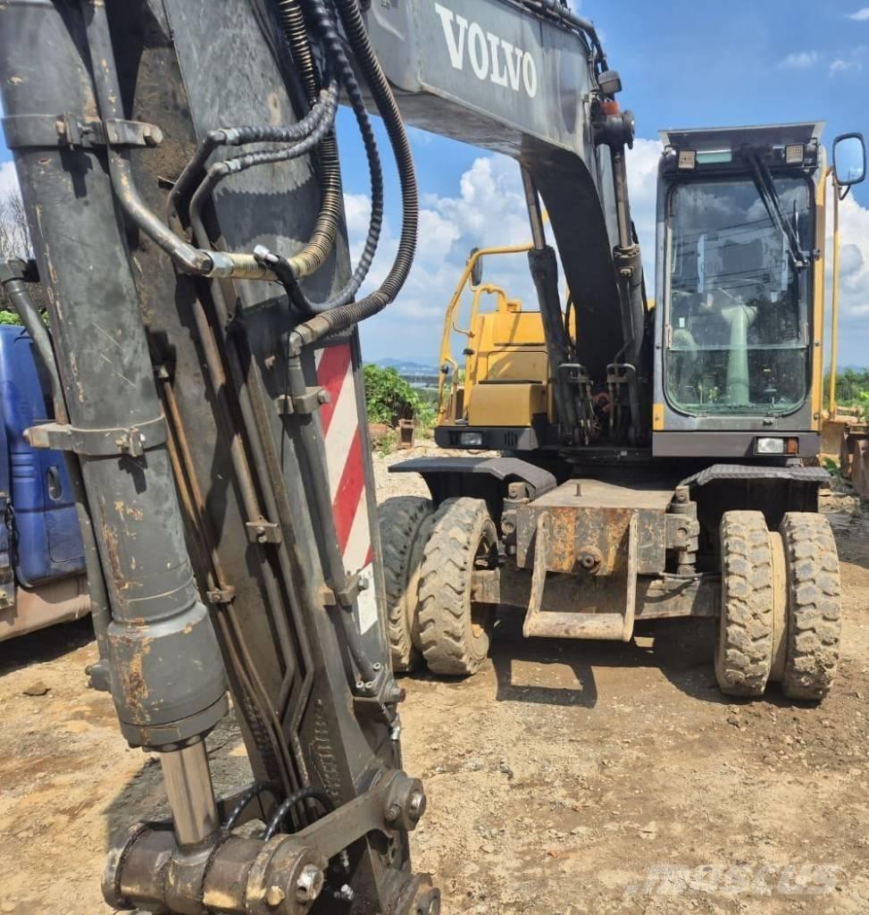 Volvo EW 145 Колесни екскаватори