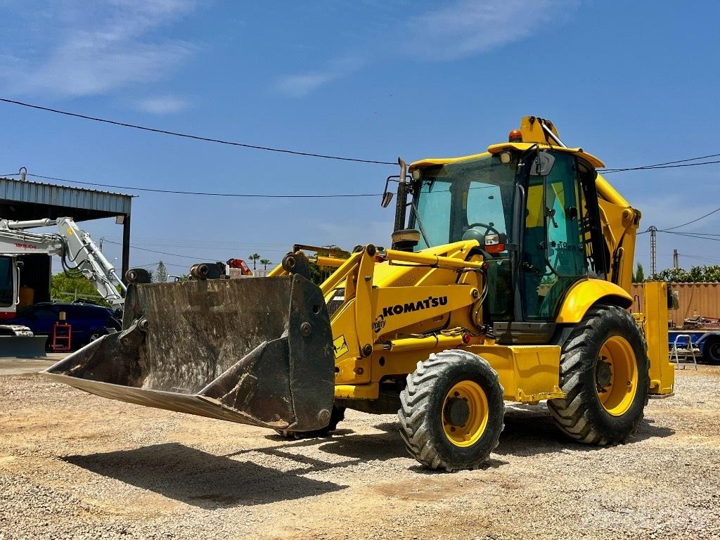 Komatsu WB 97 R Товарач със заден ексватор