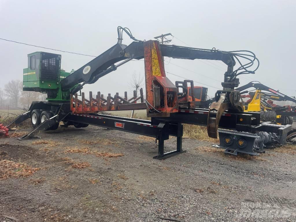 John Deere 437 D Товарачи с наклонена стрела
