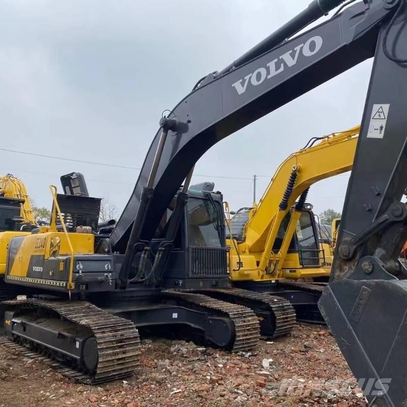 Volvo EC 240 Верижен екскаватор