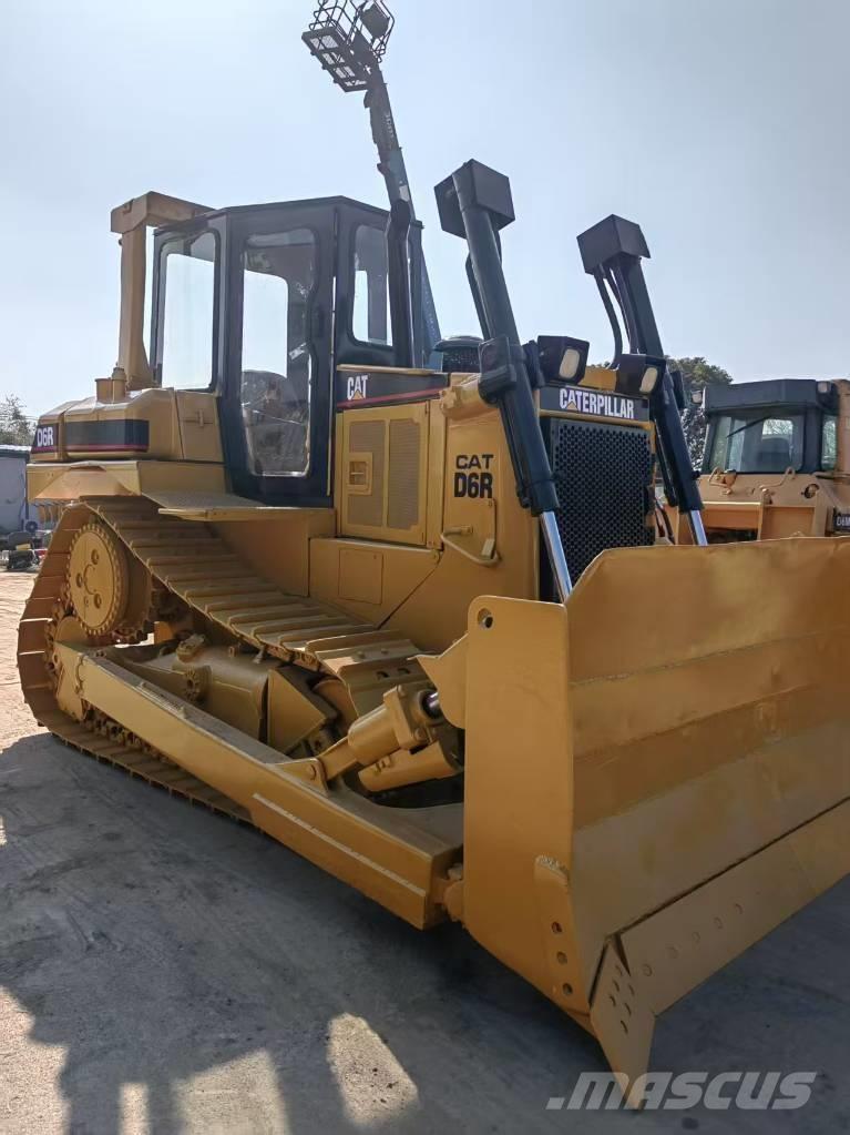 CAT D 6 R Грейдери