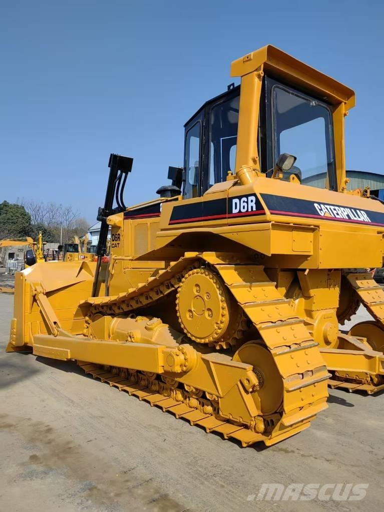 CAT D 6 R Грейдери