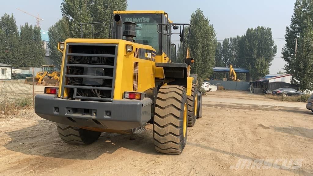 Komatsu WA380 Колесни товарачи