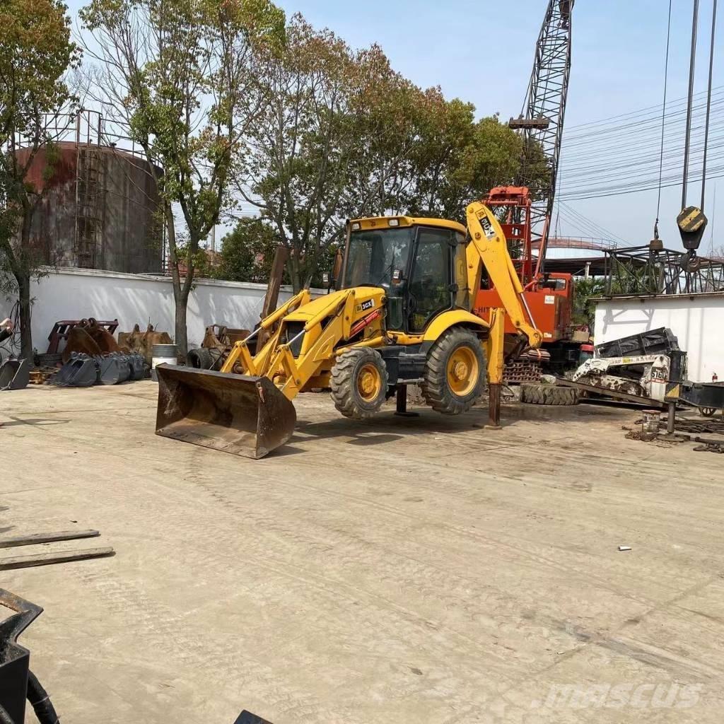 JCB 3 CX Товарач със заден ексватор