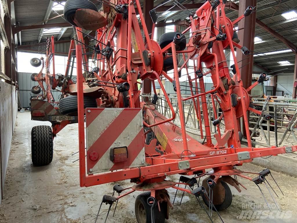Kuhn GF8702 Гребла и сенообръщачки
