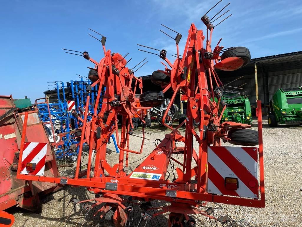 Kuhn GF8702 Гребла и сенообръщачки