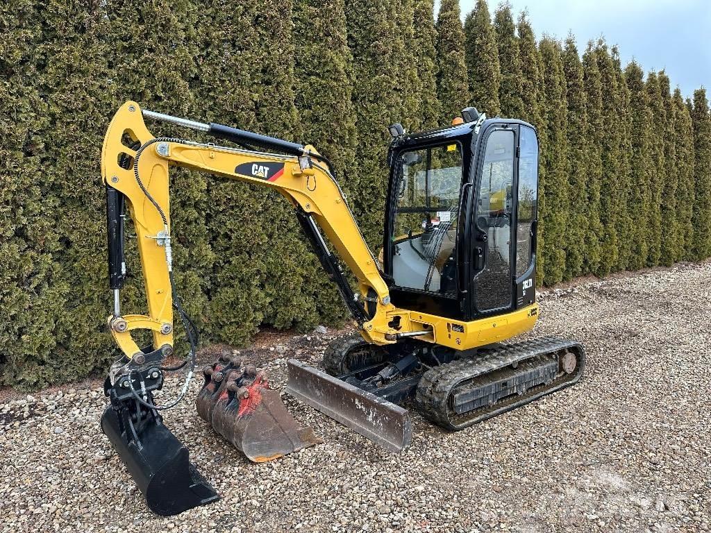 CAT 302.7 D CR Мини екскаватори < 7 т