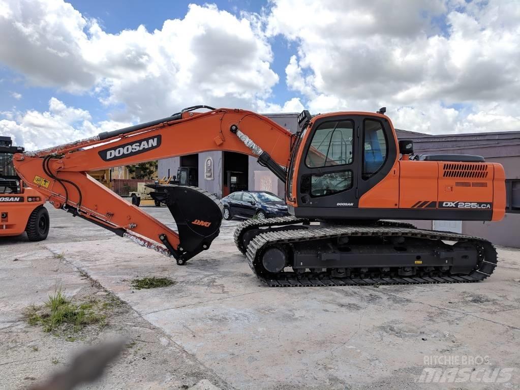 Doosan DX 225 LCA Верижен екскаватор